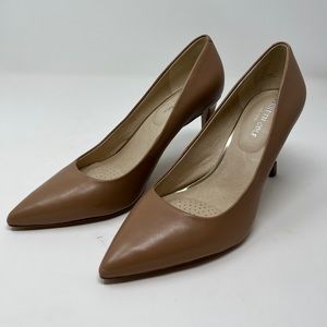 Kenneth Cole New York Dark Tan Heels